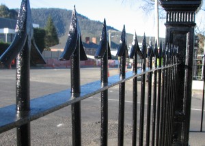 WC fence 048